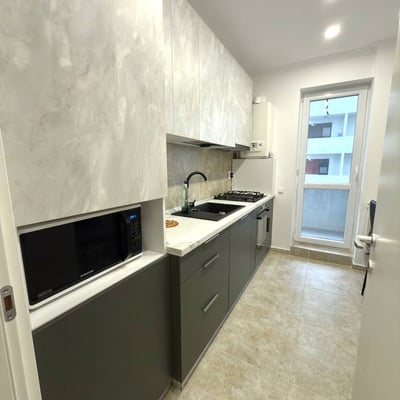Location d’un nouvel appartement de 3 pièces, 70 m², Chiajna, 6ᵉ secteur, Bucarest, Roumanie